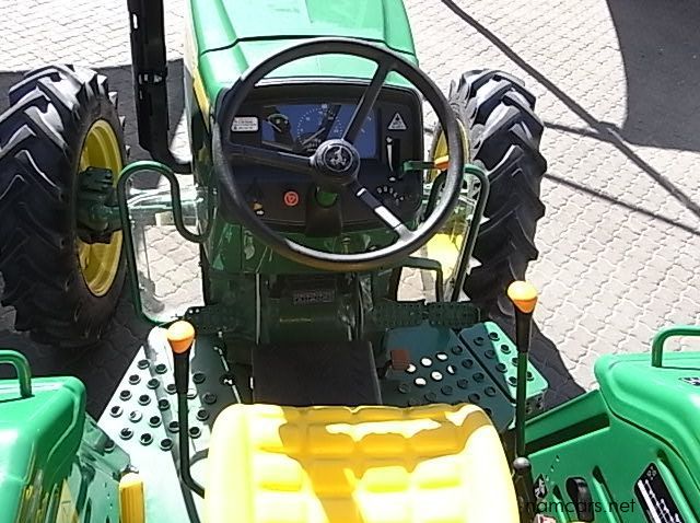 2017 John Deere 5065E 4x4 pictures