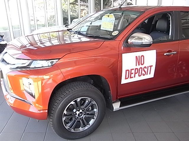 2019 Mitsubishi Triton 2.4 DiD D Cab pictures