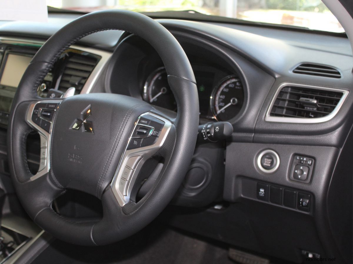 2019 Mitsubishi Triton 2.4 DiD D Cab pictures