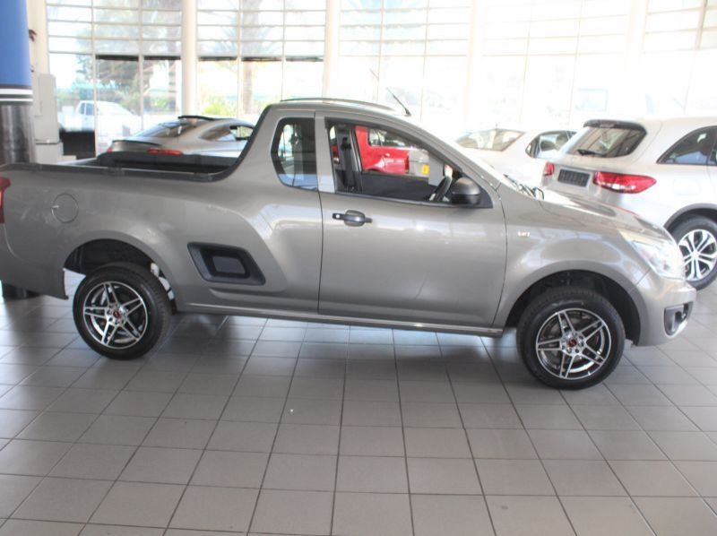 2017 Chevrolet Chev Utility 1.4 pictures