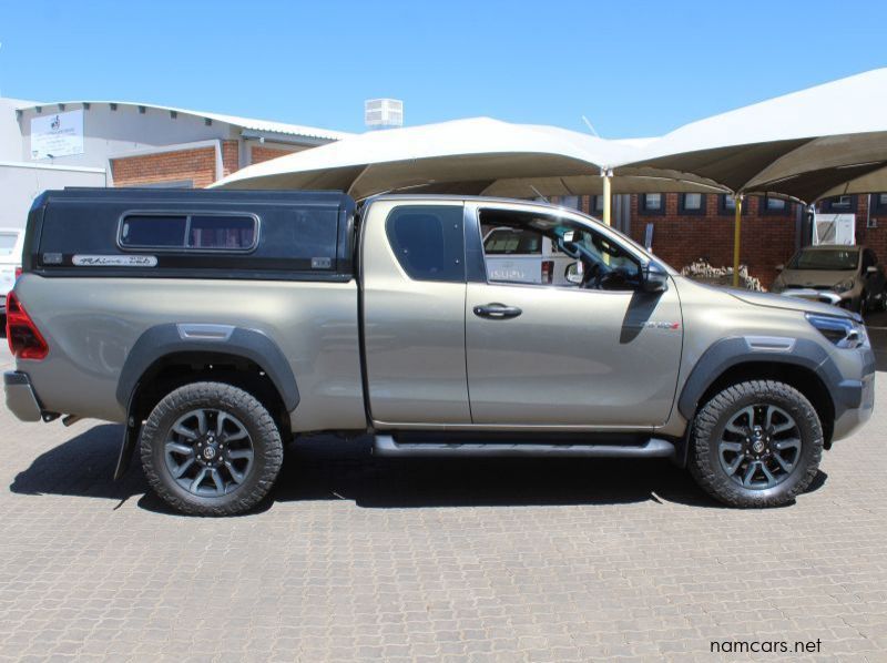 2021 Toyota HILUX 2.8GD6 A/T CLUBCAB 4X4 LEGEND pictures