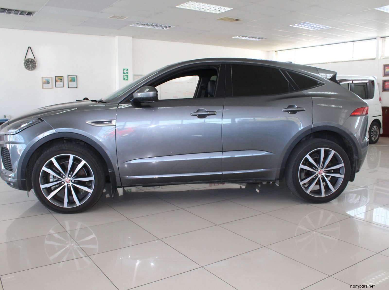 2019 Jaguar Jaguar E-Pace P250 pictures