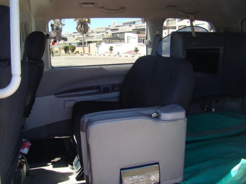 2006 Mitsubishi Delica pictures