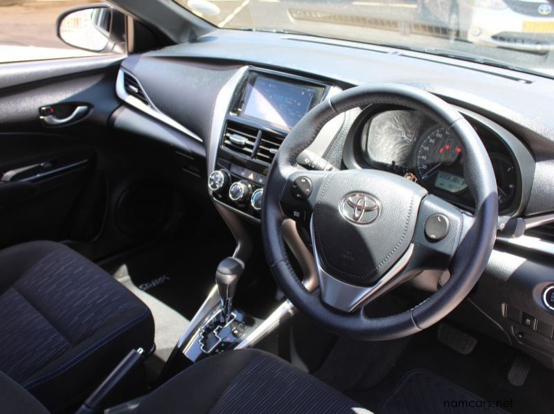 2018 Toyota YARIS 1.5 CVT XS pictures