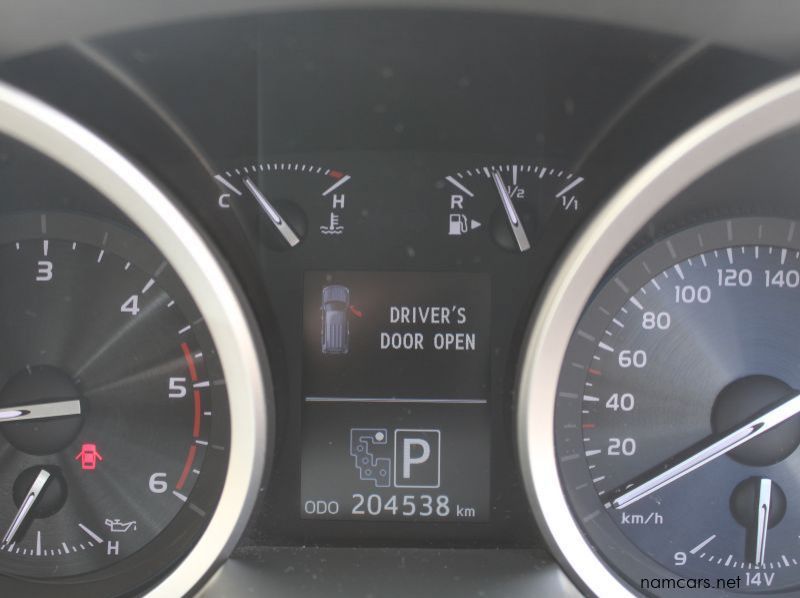 2012 Toyota LANDCRUISER 200SERIES 4.5V8 DIESEL VX pictures