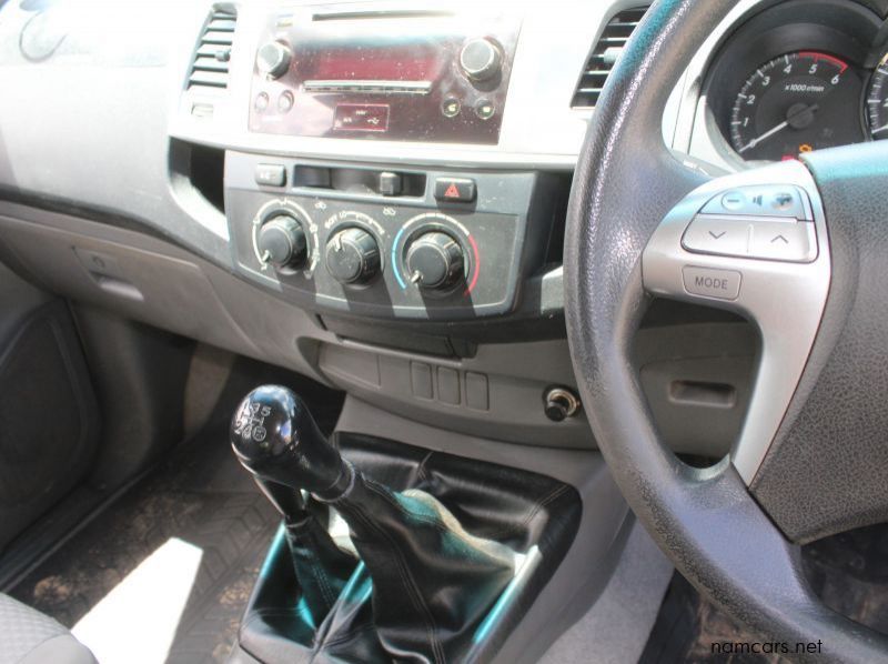 2014 Toyota HILUX 2.5D4D D/C 4X4 SRX pictures
