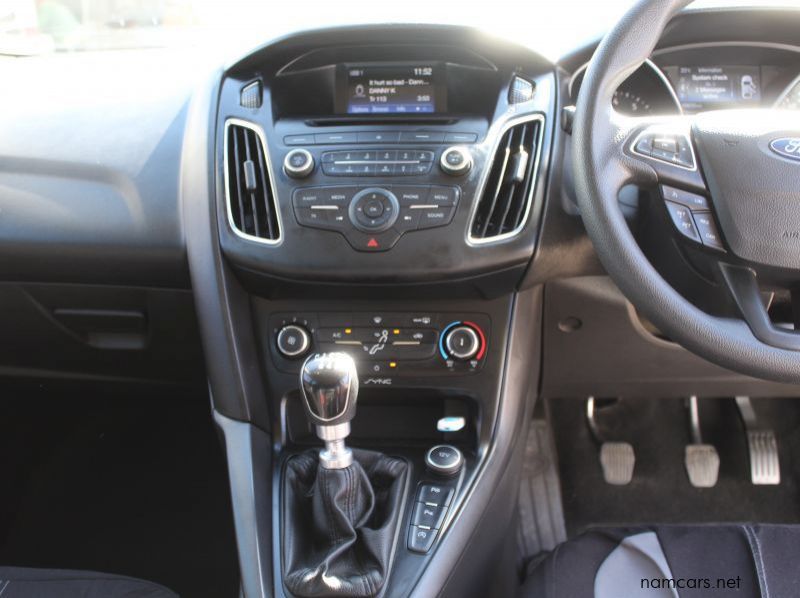 2016 Ford FOCUS ECOBOOST TREND pictures