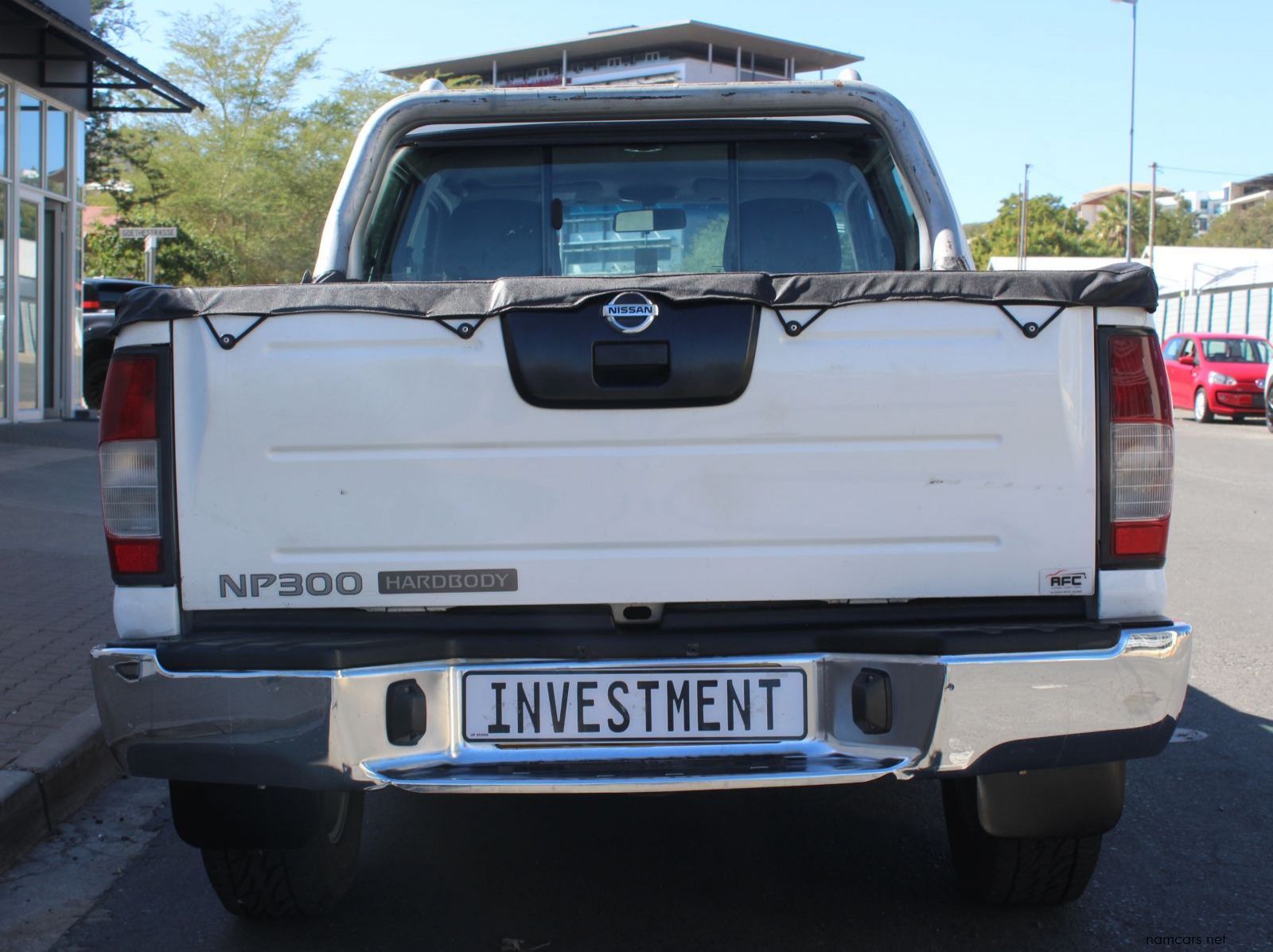 2018 Nissan NP300 2.5 TDI D cab 4x4 pictures