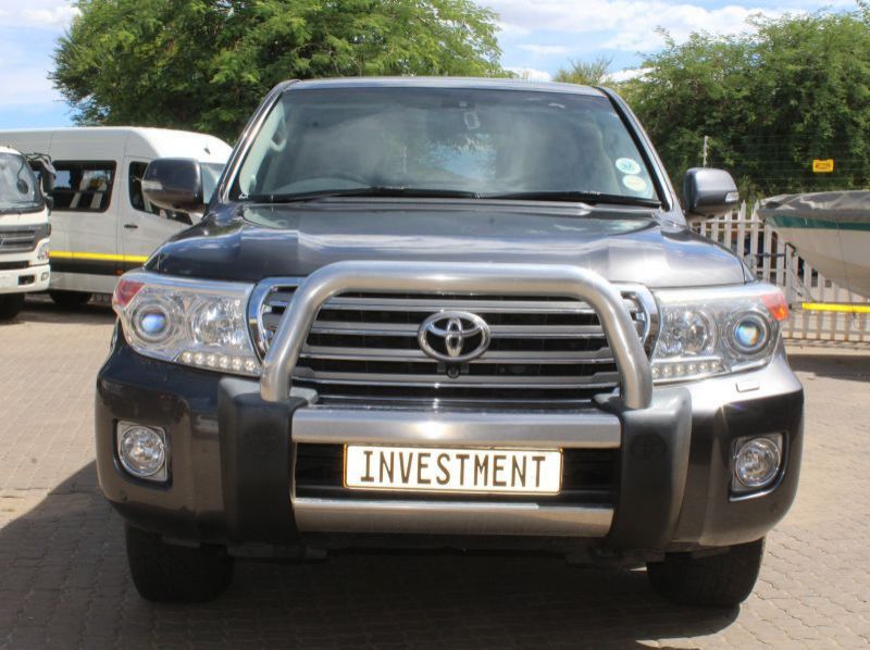 2015 Toyota 200 Series 4.5 D4D pictures
