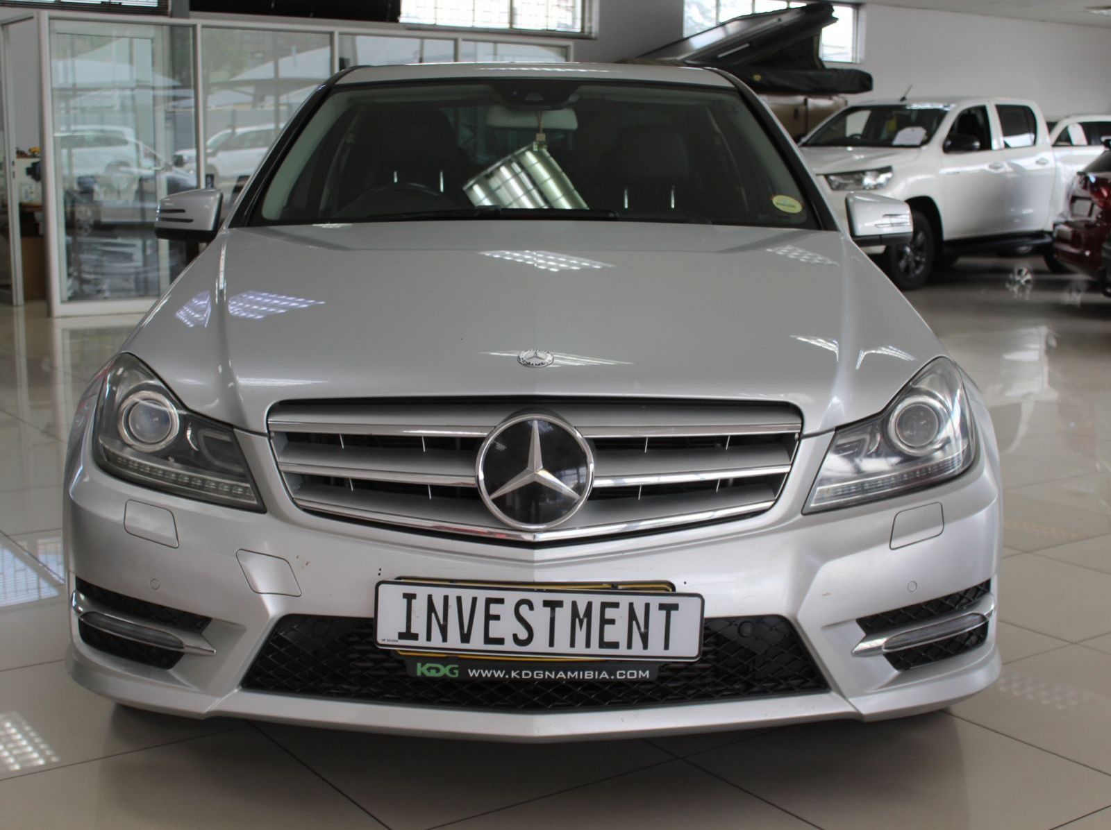 2014 Mercedes-Benz C180 Auto pictures