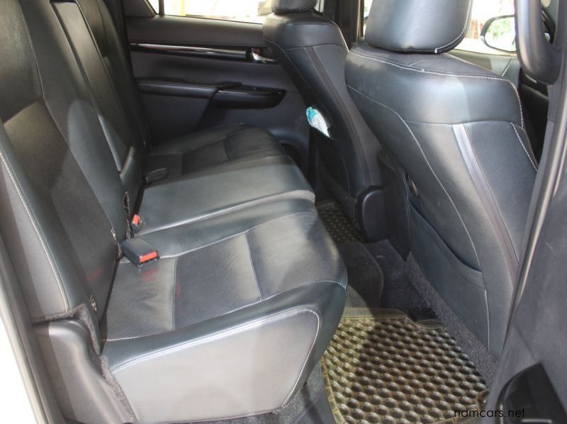 2019 Toyota HILUX 2.8GD6 D/C A/T 4X4 LEGEND50 pictures