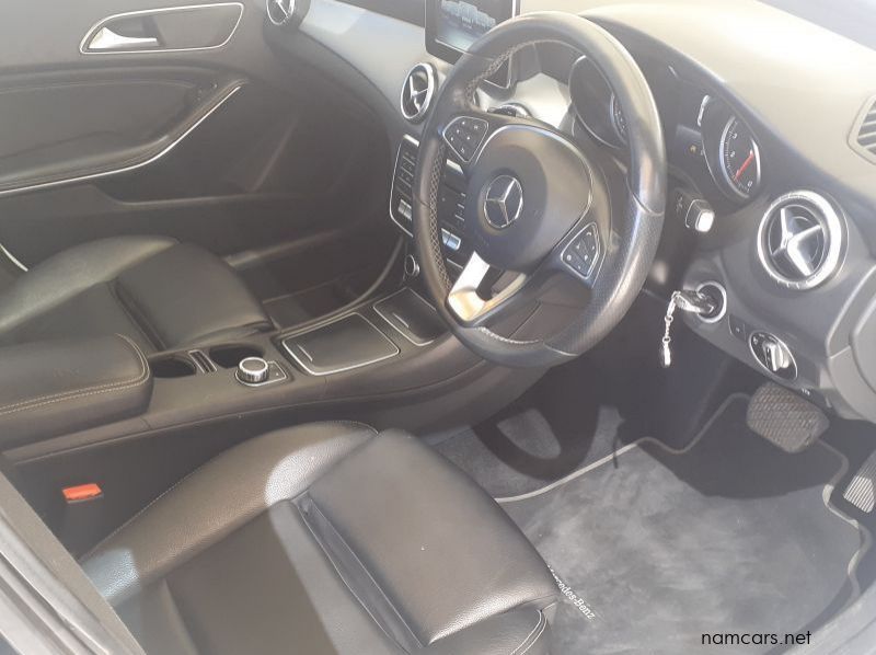 2017 Mercedes-Benz CLA 200 URBAN A/t pictures