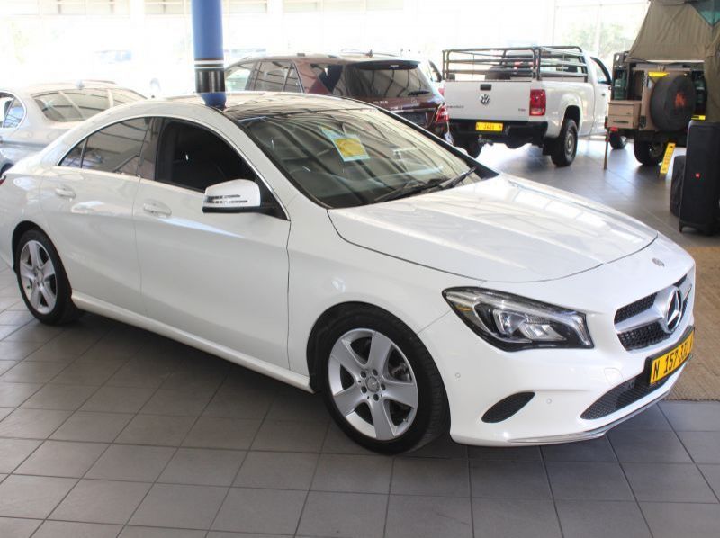 2017 Mercedes-Benz CLA 200 URBAN A/t pictures