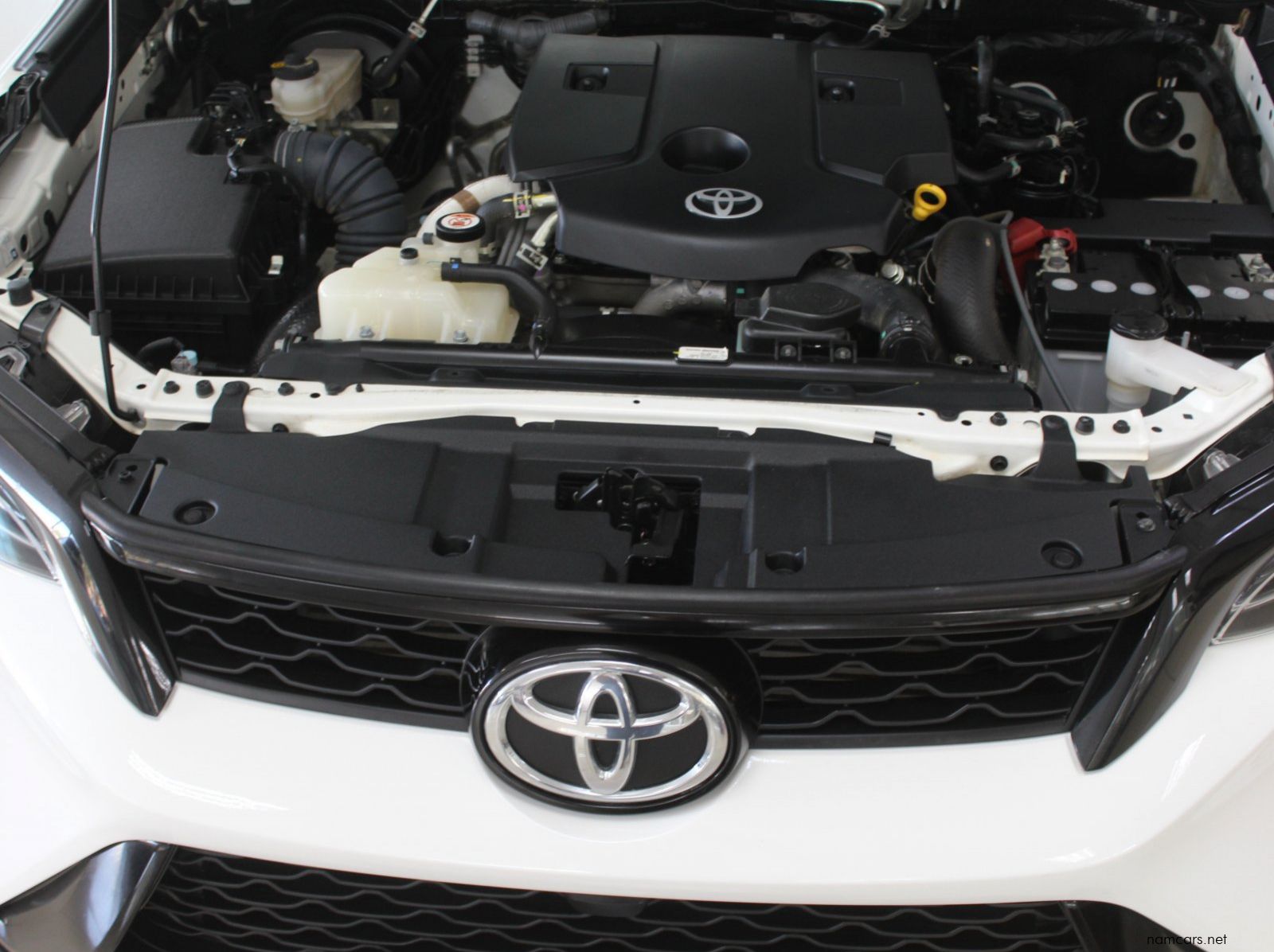 2025 Toyota Fortuner pictures