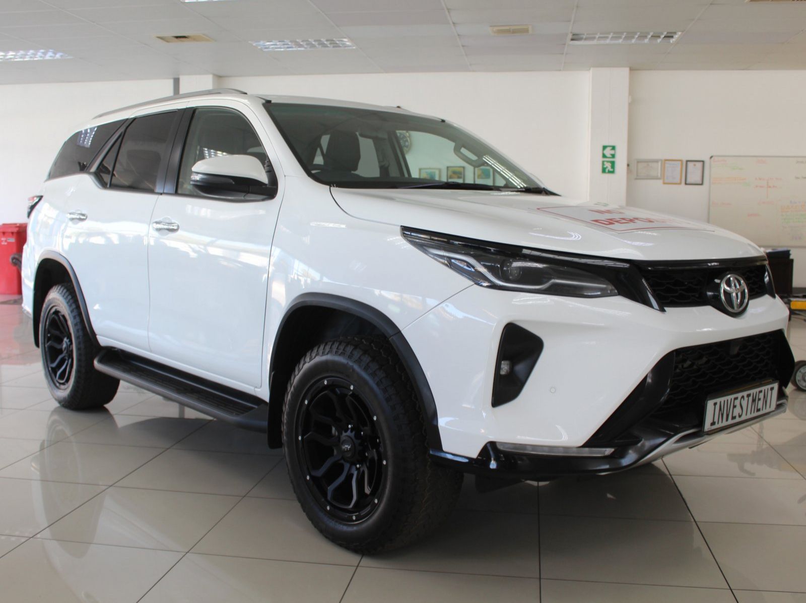 2025 Toyota Fortuner pictures