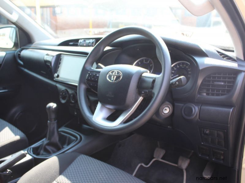 2020 Toyota HILUX 2.4GD6 D/C 4X4 SRX pictures