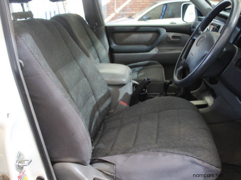 2005 Toyota Landcruiser 4.5 EFI 100 series pictures