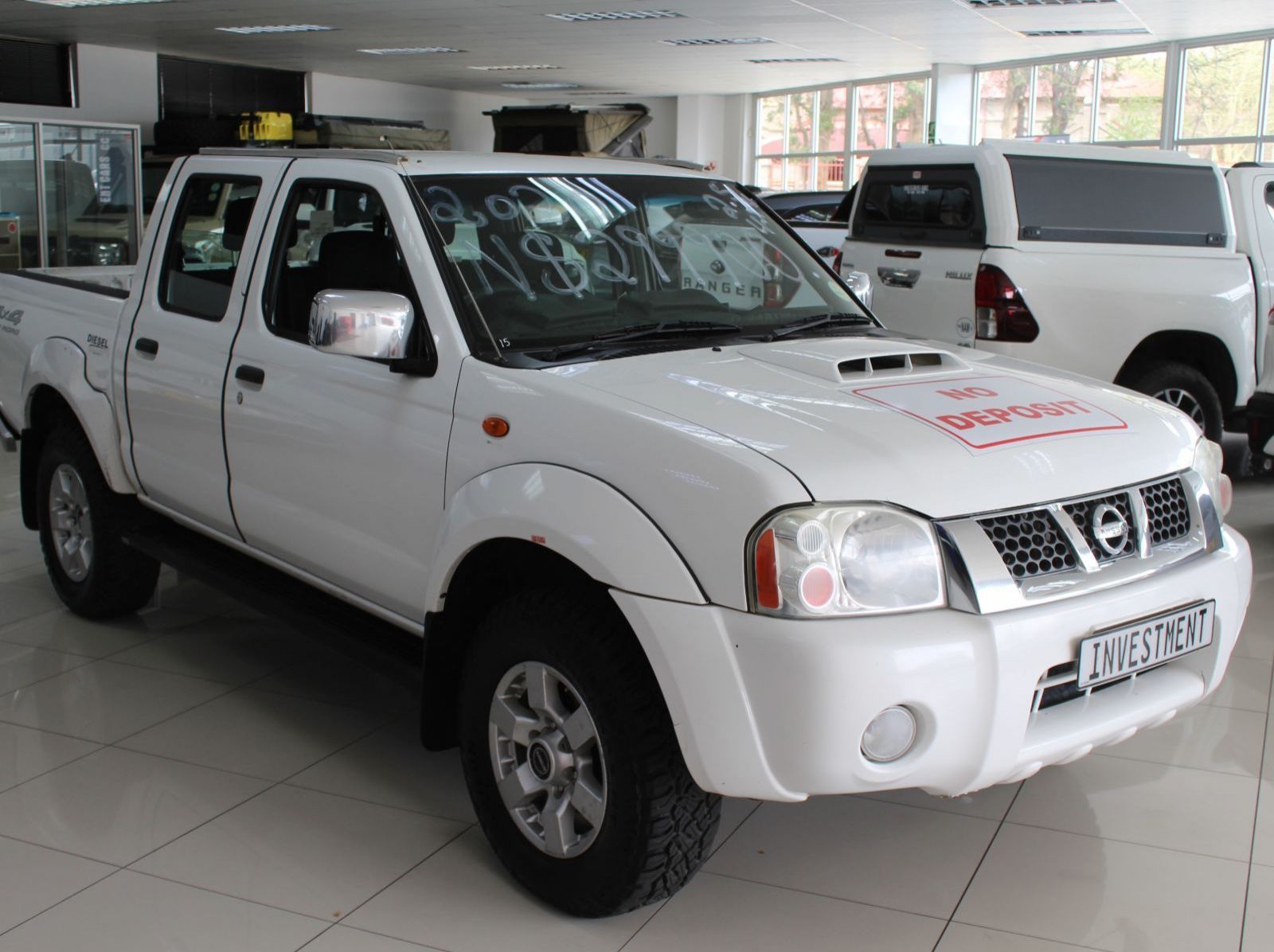 2020 Nissan Nissan NP300 D cab 2.5 TDI 4x4 pictures