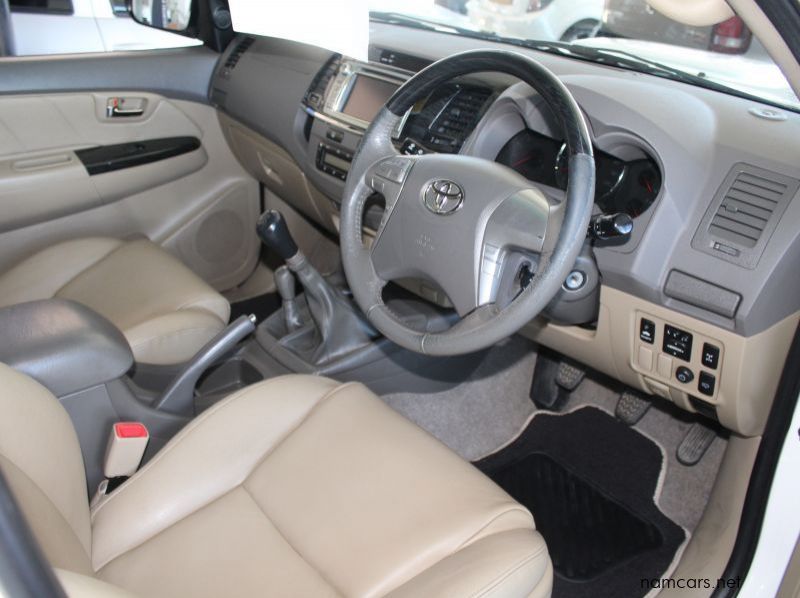 2013 Toyota FORTUNER 3.0 D4D 4X4 MANUAL pictures