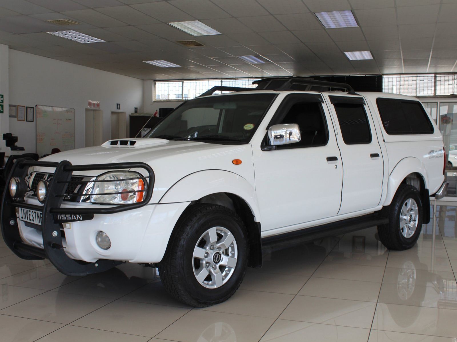 2020 Nissan NP300 DC 4x4 pictures