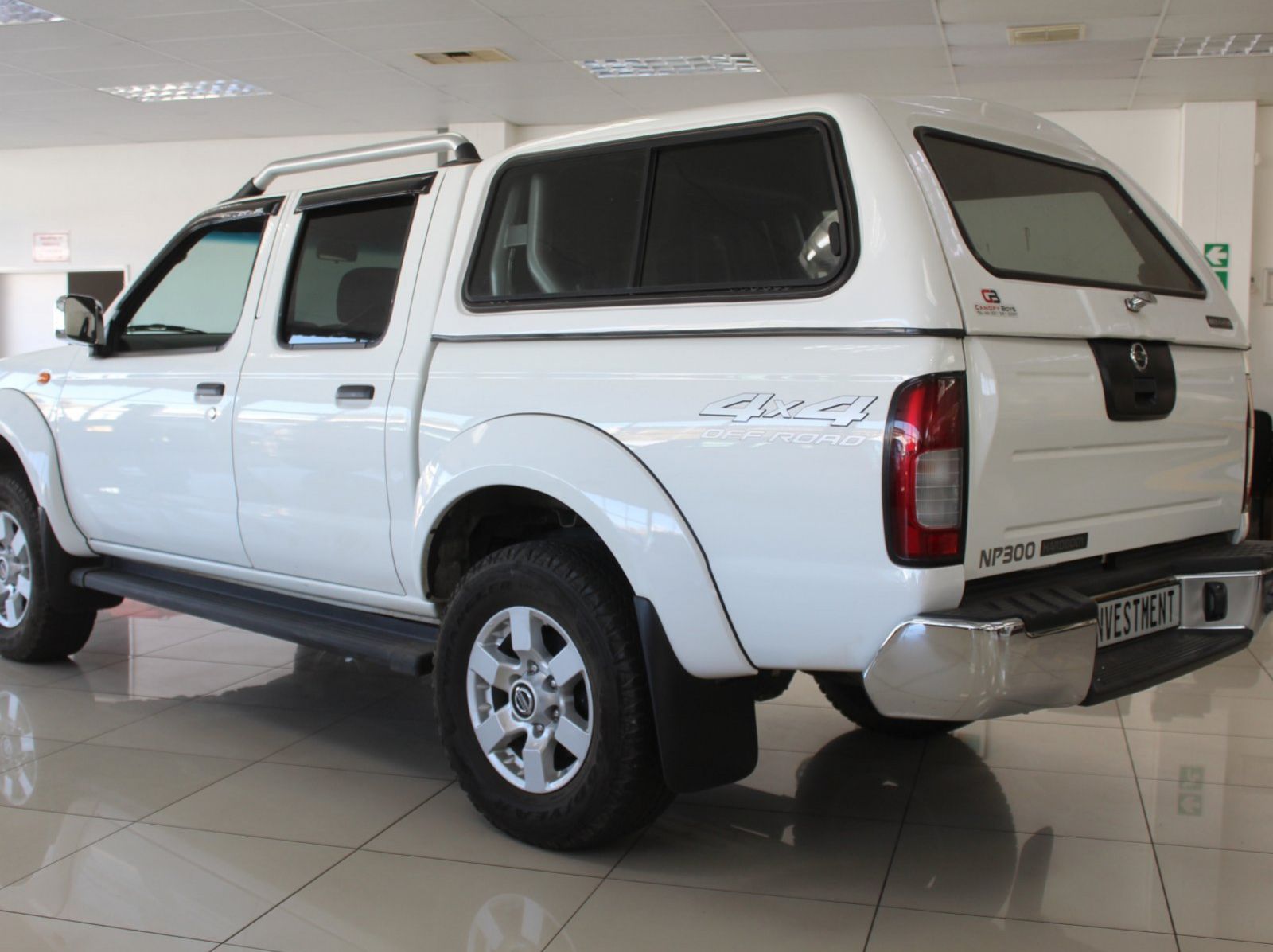 2020 Nissan Nissan Np300 pictures