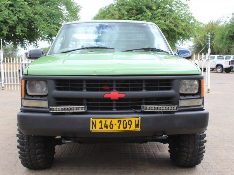 1996 Chevrolet CK2500 5.7 V8 4X4 S/C pictures