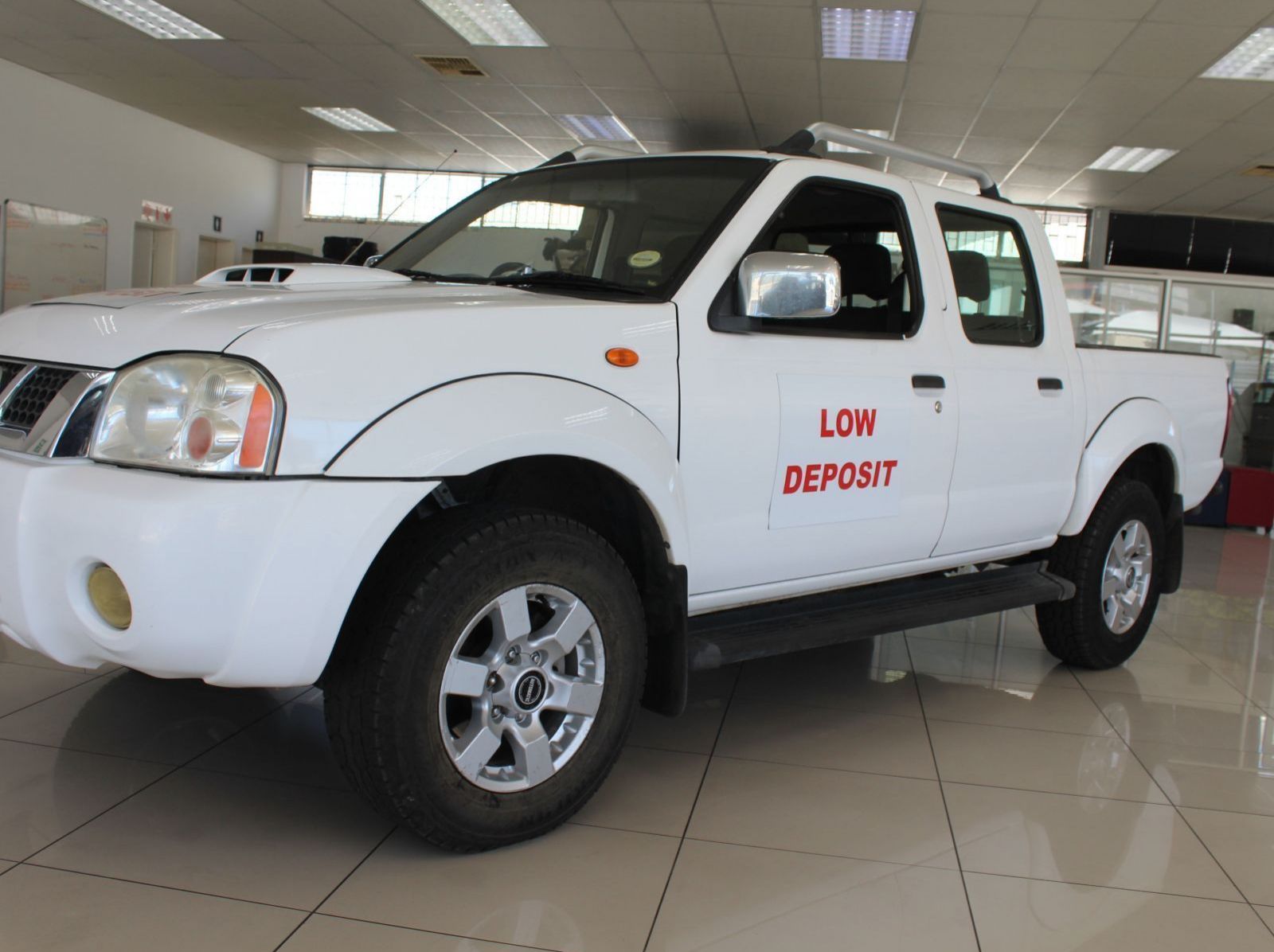 2020 Nissan Nissan Np300 2.5 TDI pictures