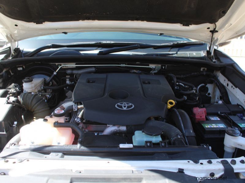 2017 Toyota HILUX 2.8 GD6 4X4 MANUAL D/C pictures
