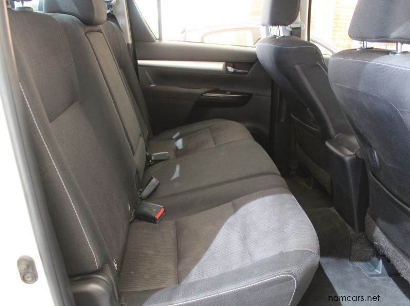 2017 Toyota HILUX 2.8 GD6 4X4 MANUAL D/C pictures
