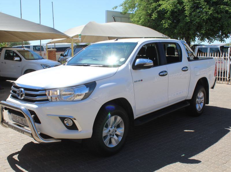2017 Toyota HILUX 2.8 GD6 4X4 MANUAL D/C pictures