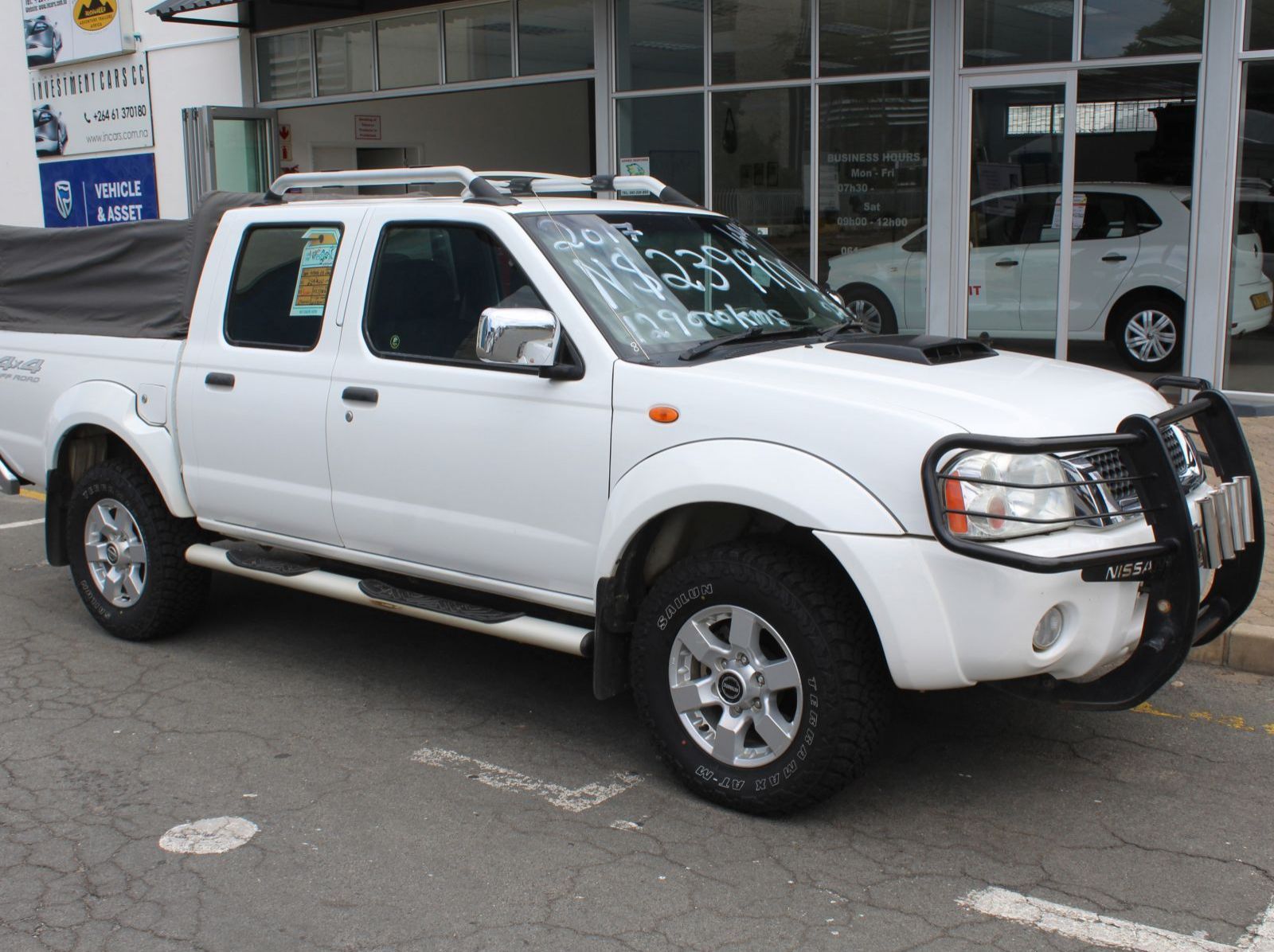 Used Nissan NP300 2.5 TDI Dcab 4x4  for sale in Windhoek, Namibia
