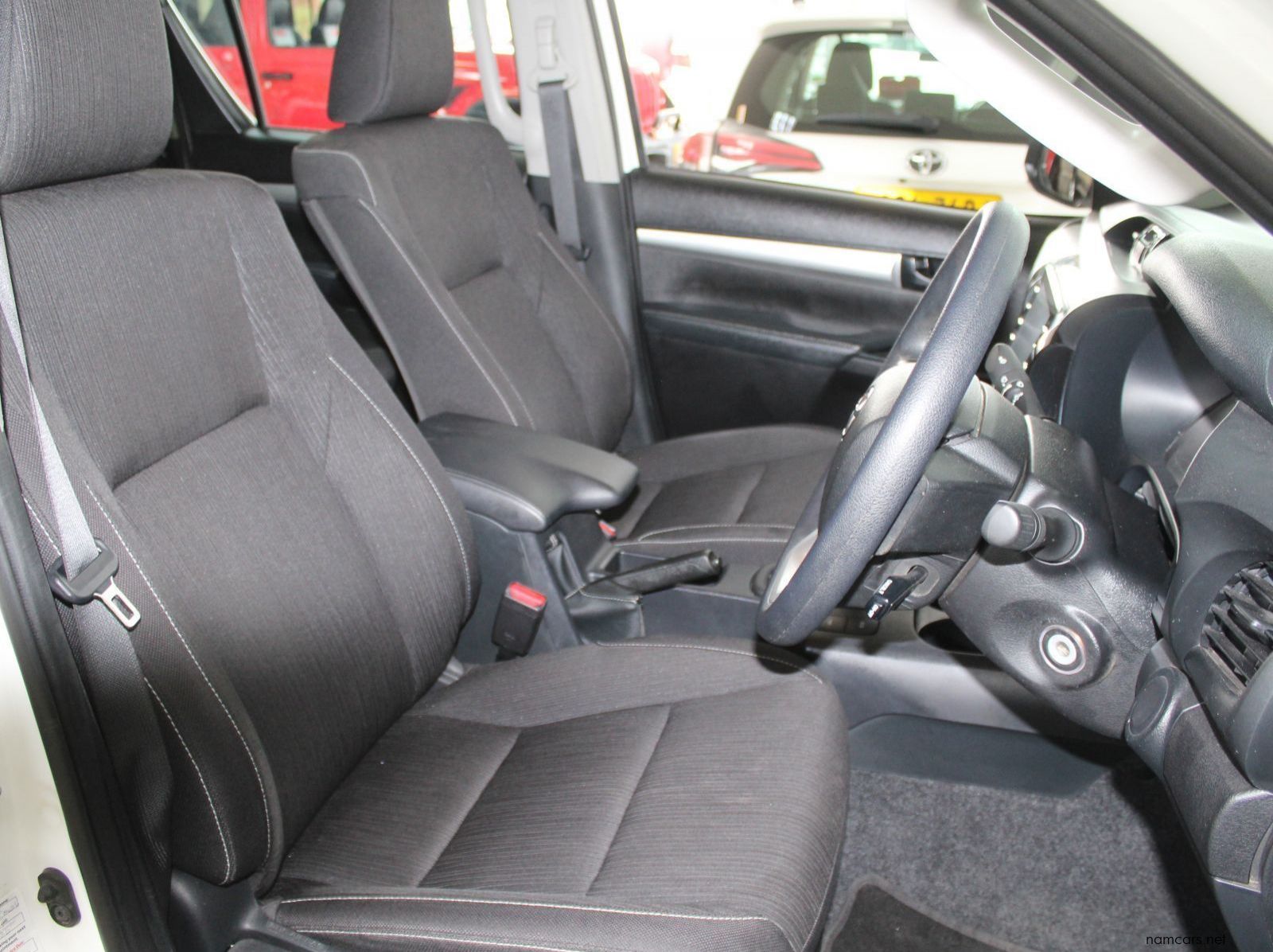 2024 Toyota Toyota Hilux 2.4 GD6 4x4 D cab Auto pictures