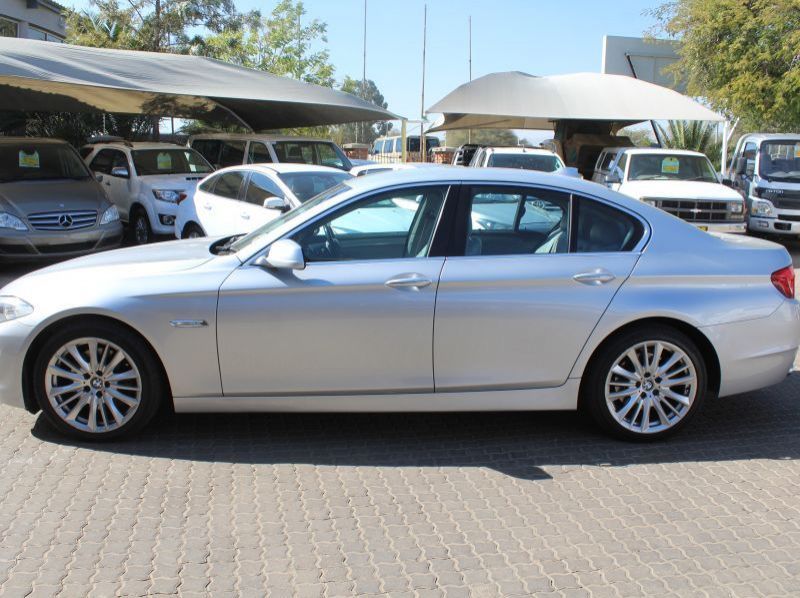 2010 BMW 530D A/T SPORTPACK pictures