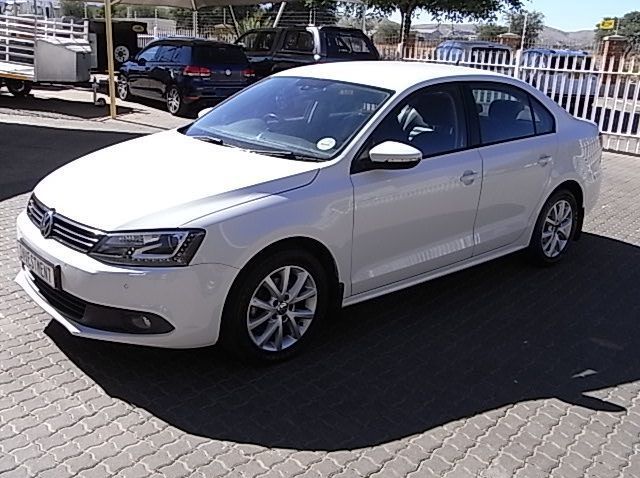 2014 Volkswagen Jetta 6 TDI 1.6 DSG Comfortline pictures