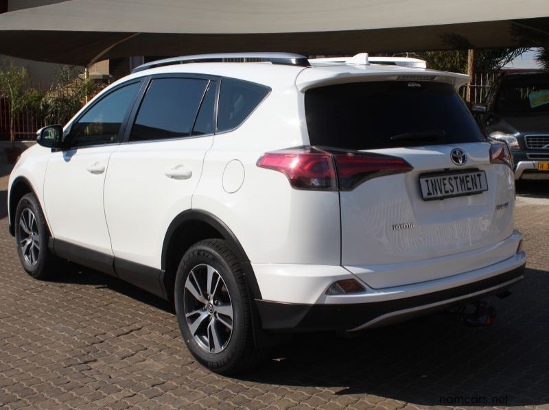 2017 Toyota RAV4 2.0I A/T GX 4X2 pictures