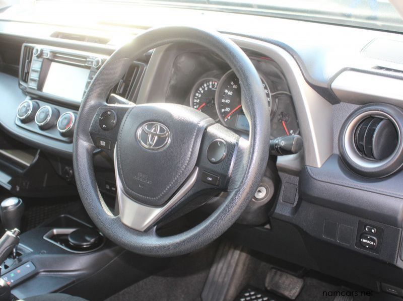 2017 Toyota RAV4 2.0I A/T GX 4X2 pictures