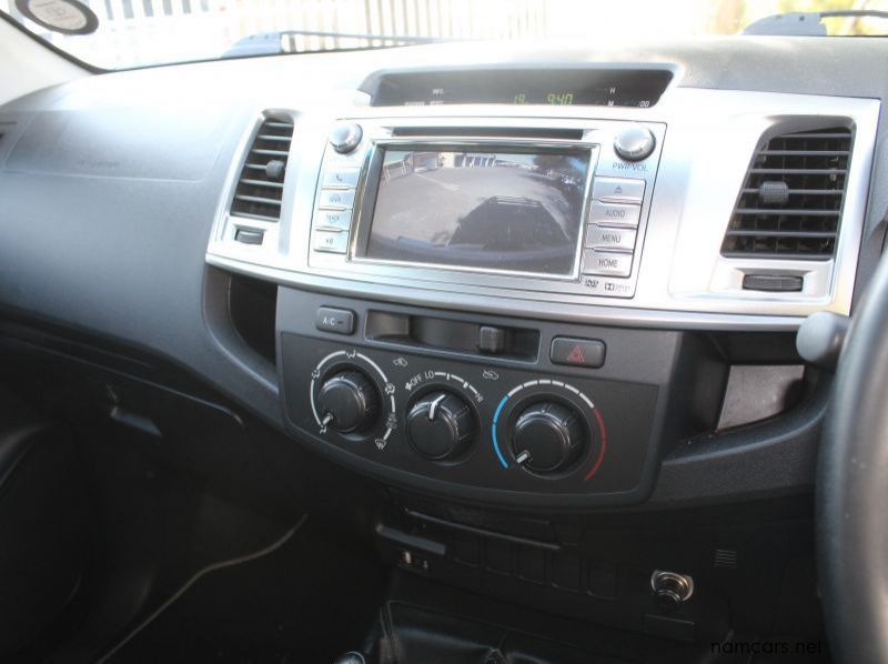 2015 Toyota Hilux Legend 45 Ex-Cab pictures