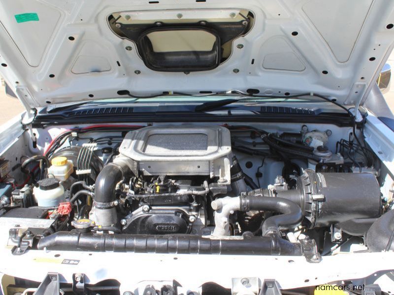 2016 Nissan Np300 4x4 D cab 2.5 TDI pictures