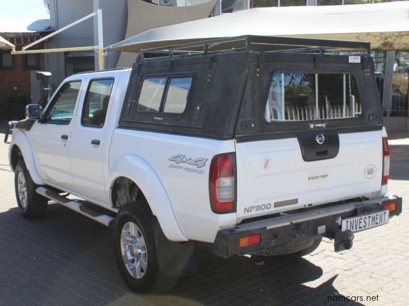 2016 Nissan Np300 4x4 D cab 2.5 TDI pictures