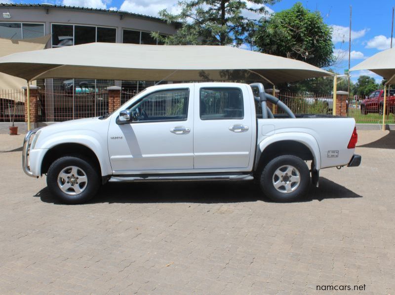 2010 Isuzu KB 360 V6 A/T 4X4 pictures