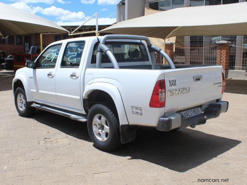 2010 Isuzu KB 360 V6 A/T 4X4 pictures