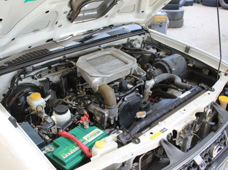 2020 Nissan NP300 2.5TDI D/C 4X4 pictures