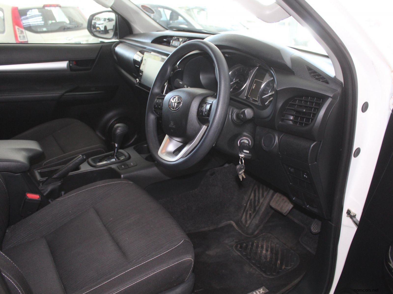 2025 Toyota Hilux 2.4 GD6 pictures