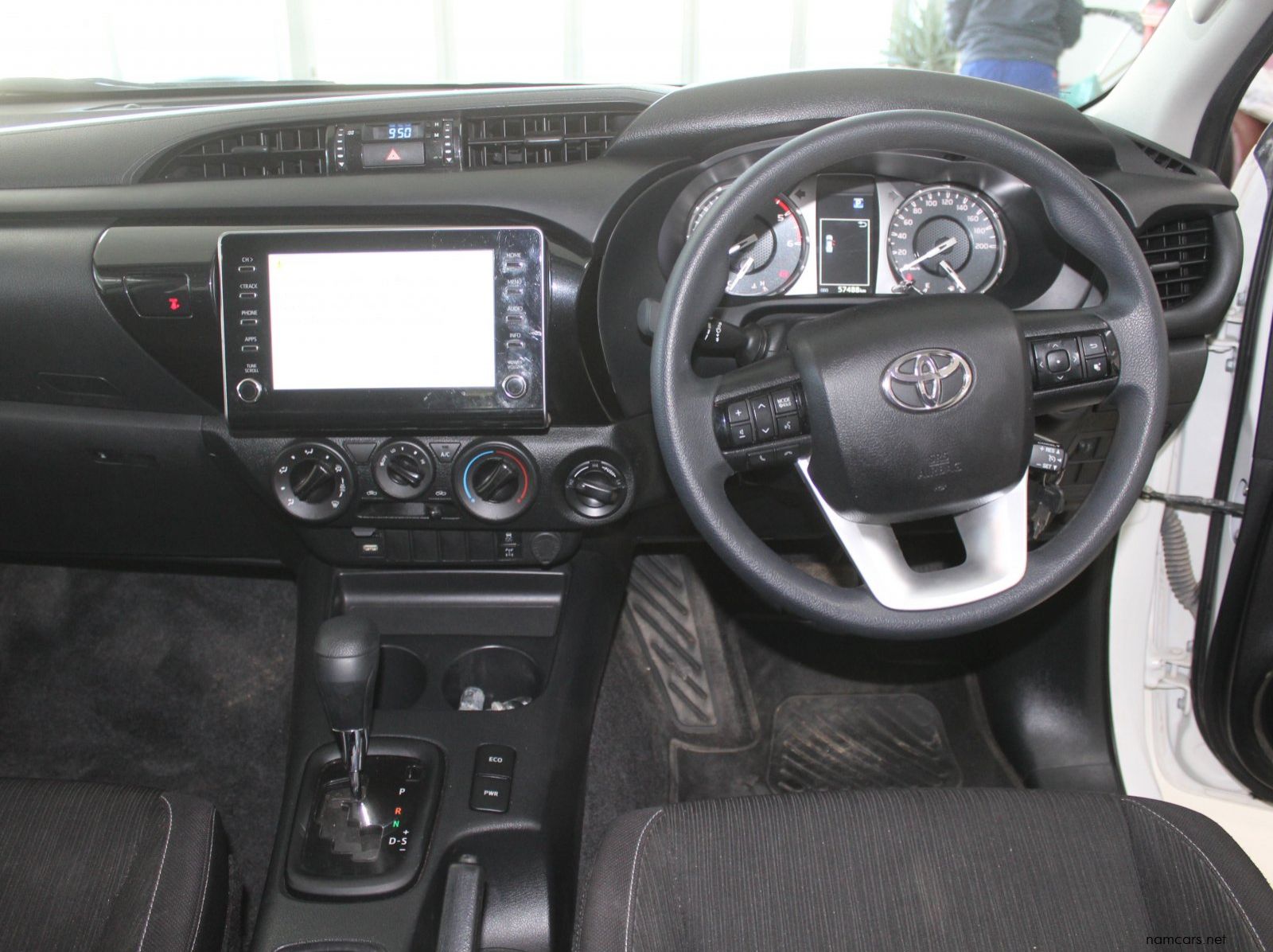 2025 Toyota Hilux 2.4 GD6 pictures