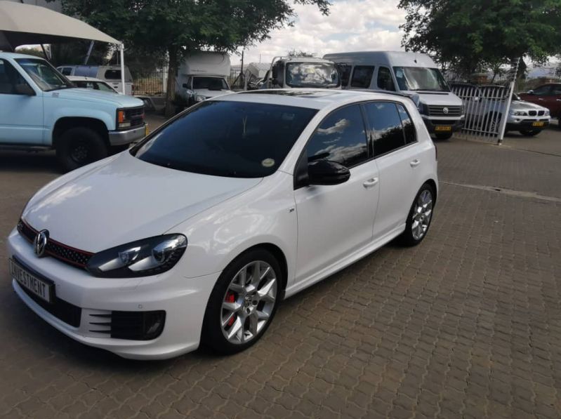 2012 Volkswagen GOLF 6 GTI DSG 35 EDITION pictures