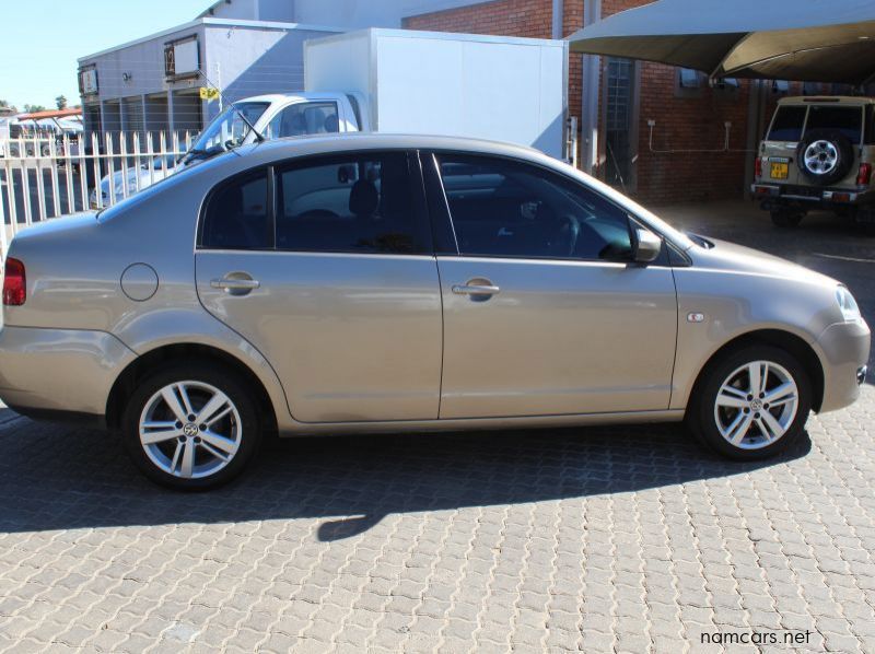 2014 Volkswagen POLO VIVO 1.6 SEDAN pictures
