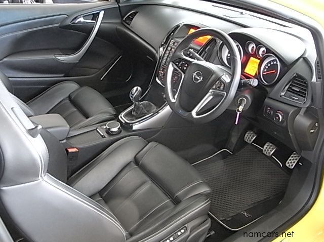 2014 Opel Astra OPC pictures