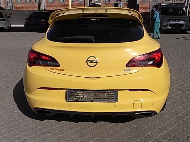 2014 Opel Astra OPC pictures