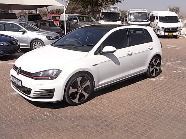 2014 Volkswagen Golf 7 GTI Manual pictures