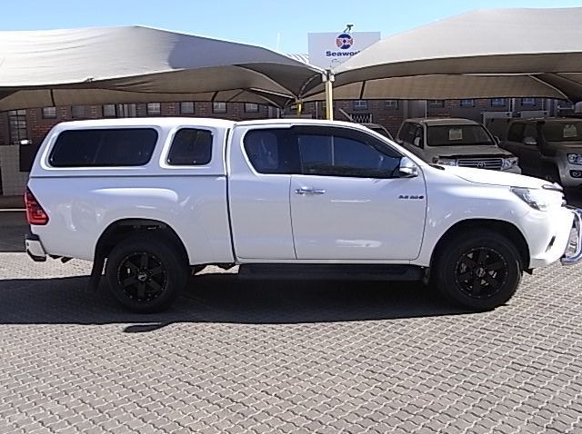 2016 Toyota TOYOTA HILUX 2.8 XTRA CAB 4X2 pictures